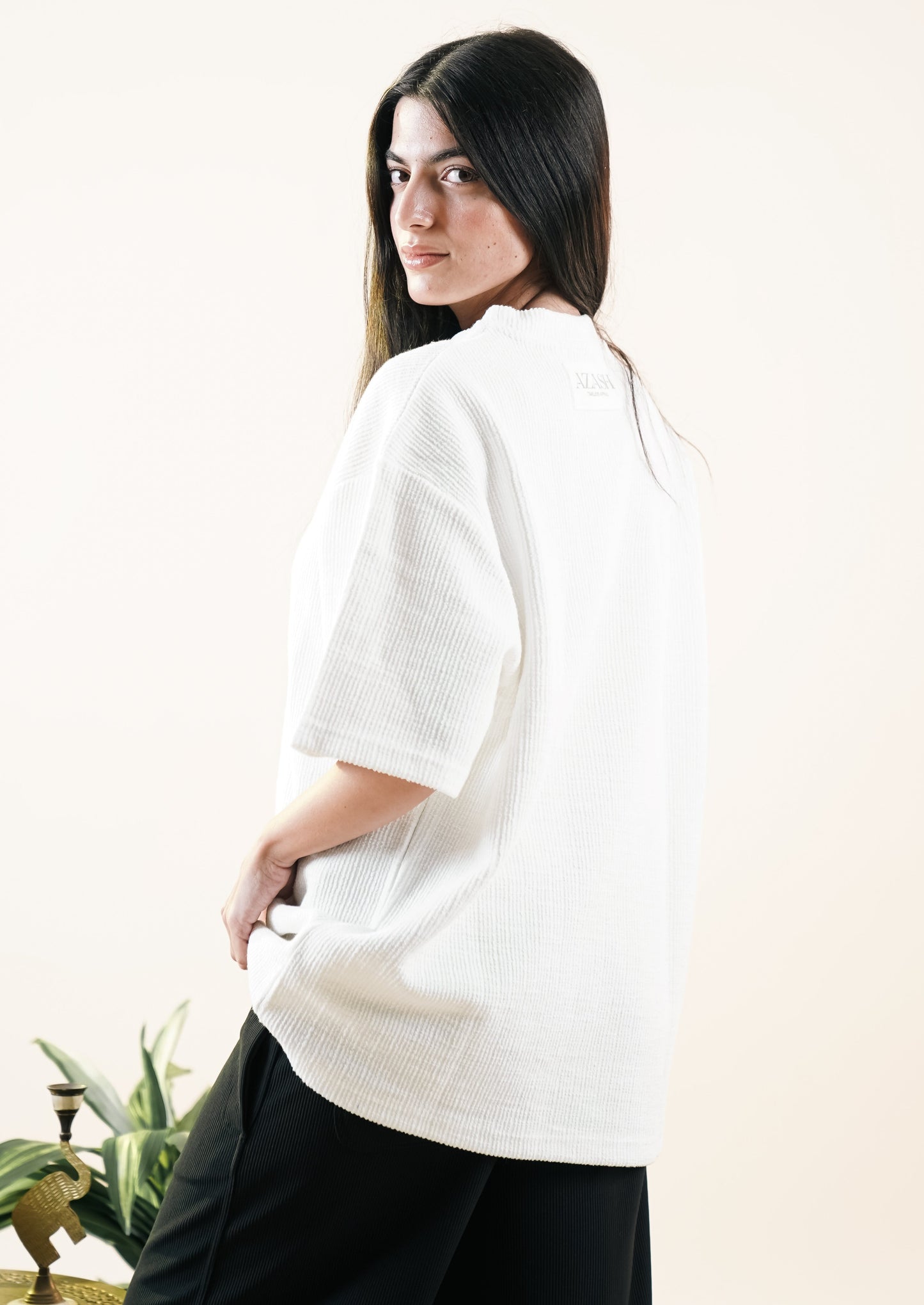 WHITE TEXTURED TEE