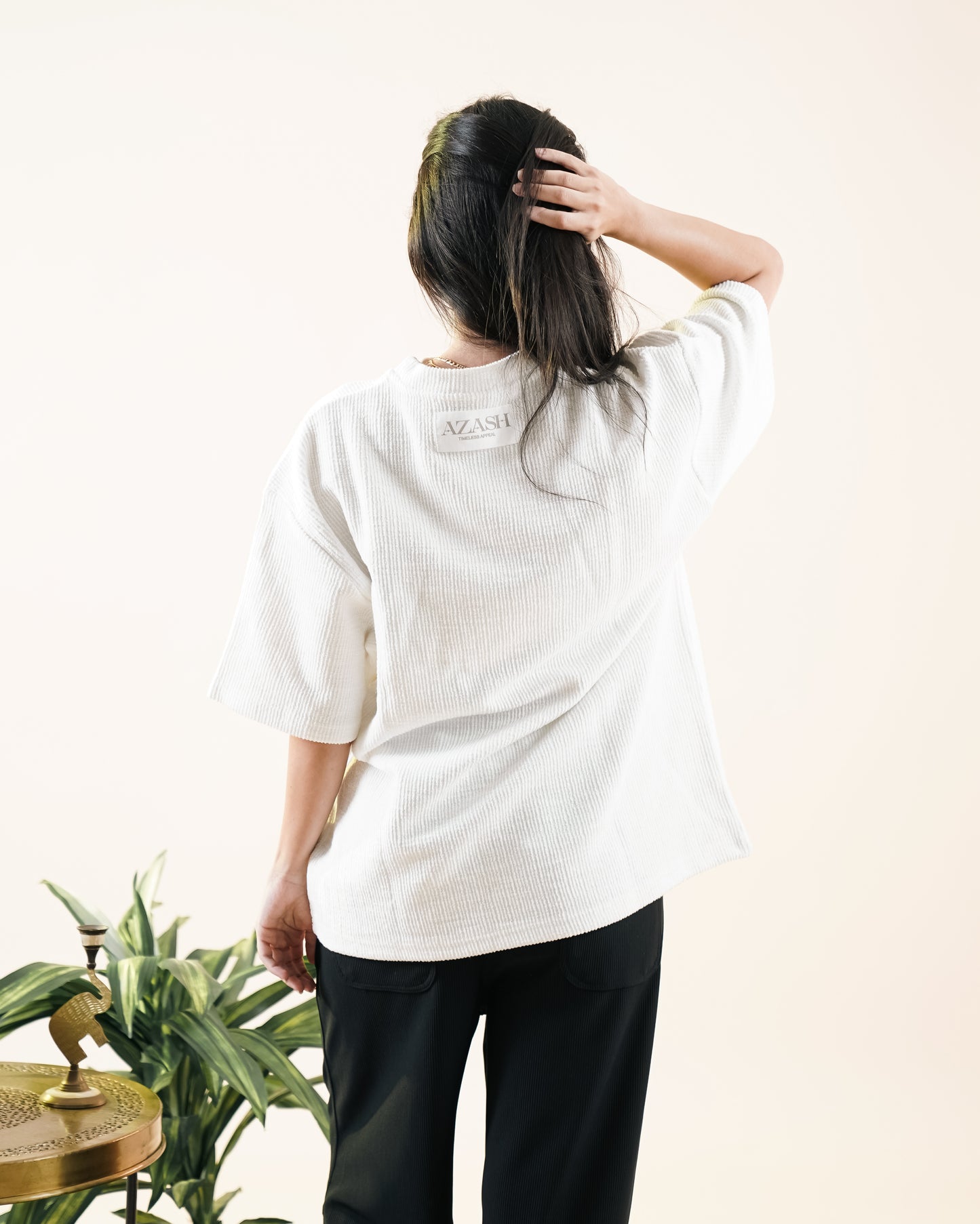 WHITE TEXTURED TEE